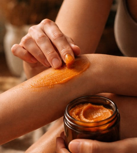 Comfrey, Wild Lettuce, Cayenne Pepper & Turmeric Salve